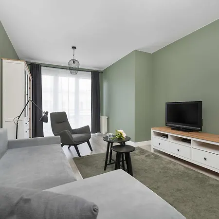 Cozy With A Balcony Near Parks And The Partynice Racetrack By Renters * Βρότσλαβ