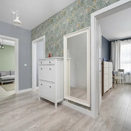 Cozy With A Balcony Near Parks And The Partynice Racetrack By Renters Βρότσλαβ